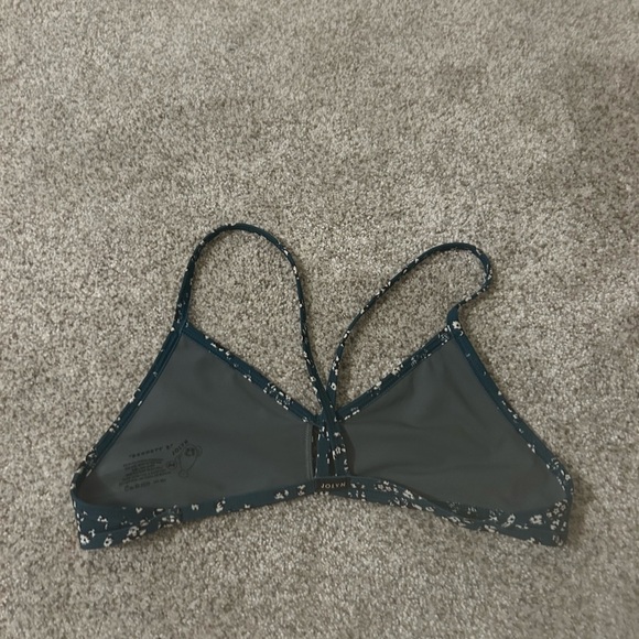 Women’s Jolyn Bennett 2 Top - Picture 2 of 3